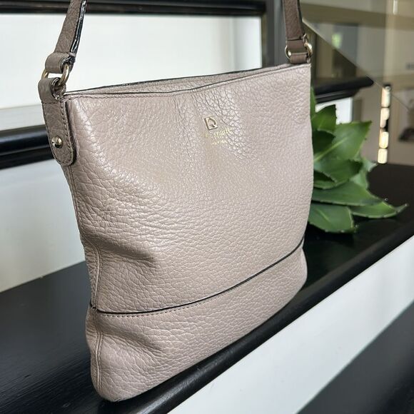 Kate Spade Soft Pebbled Leather Crossbody Shoulder Bag – Neutral Taupe - Picture 2 of 9